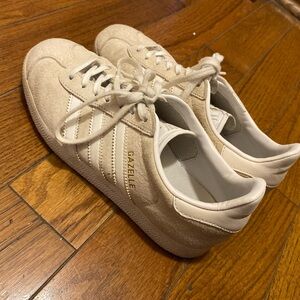 Adidas Shoes | Women’s Adidas Gazelle | size 6 | beige